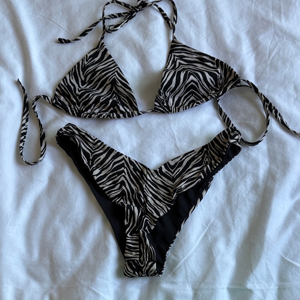 Intimissimi Zebra Print Bikini - Black and White  xs, cheeky bum
